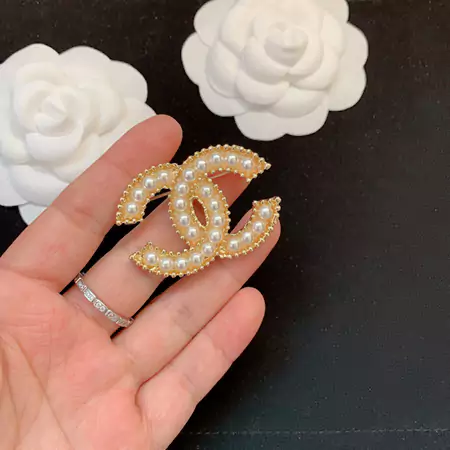 chanel brooch