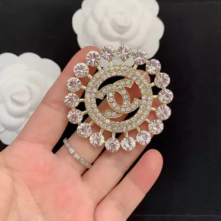 Chanel 襟元飾り 52x52mm 人気アイテム