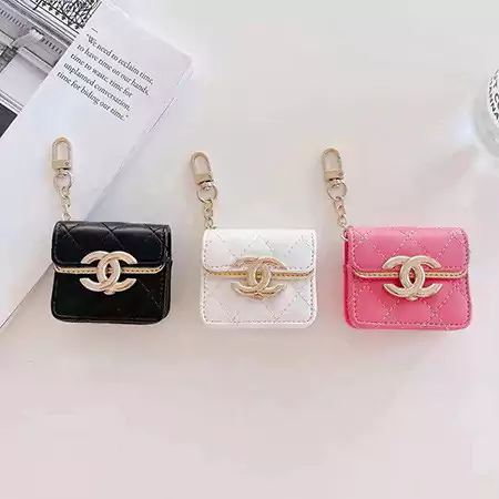 Chanel 金具ロゴ付き Airpods Proケース 無線 レザー高品質 革製 Chanel イヤホン収納ケースSC23021533