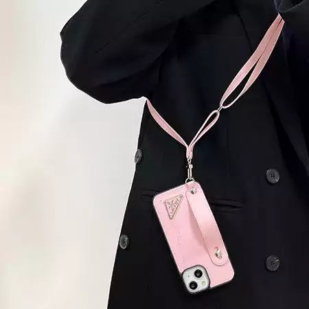 手首バンド プラダ iphone16proケース Prada カード収納iphone16/16promaxケース肩掛け レザー メタルロゴプラダ iphoneスマホケース ブランドSC23061401