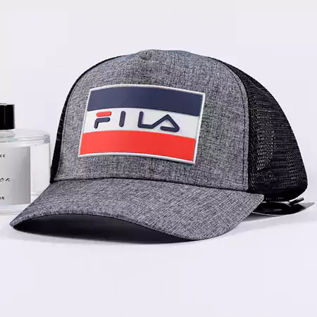 FILA ベースボールキャップ 英字デザイン