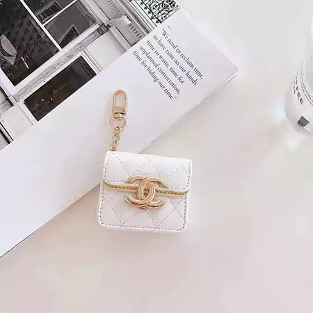 Chanel 金具ロゴ付き Airpods Proケース 無線 レザー高品質 革製 Chanel イヤホン収納ケースSC23021533