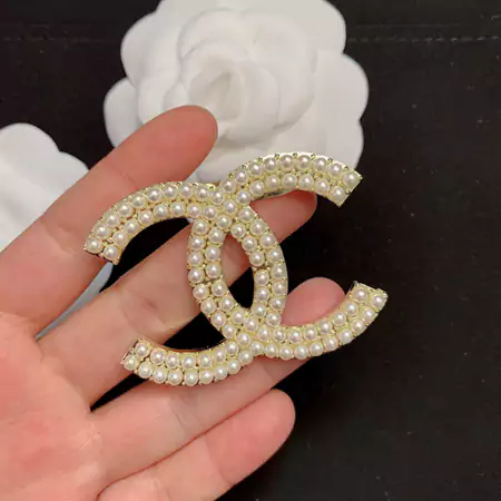 chanel brooch