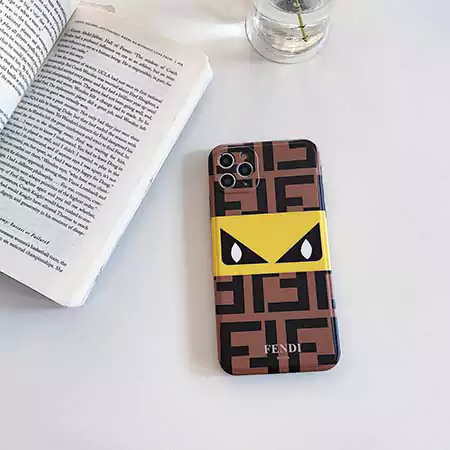 Fendi フェンディ iphone16 15pro max スマホケース 小怪獣目 ブランド オシャレ アイホン16pro ジャケットケース 携帯ケース 芸能人愛用