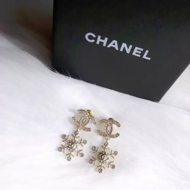 CHANEL イヤリング 雪花