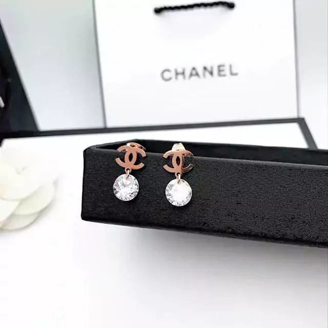 Chanel アクセサリー 上品