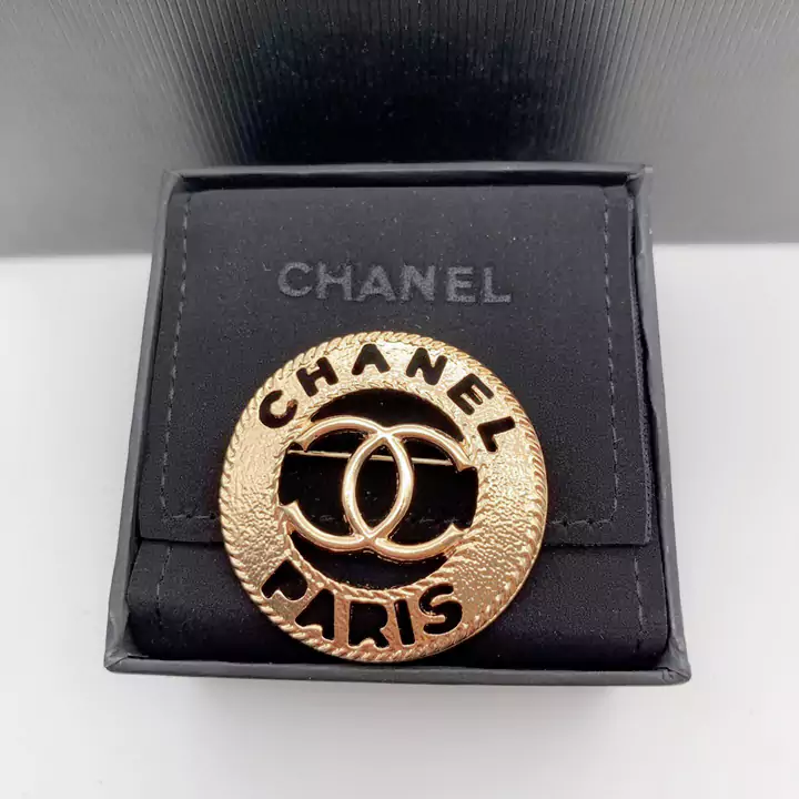 CHANEL コサージュ 金色