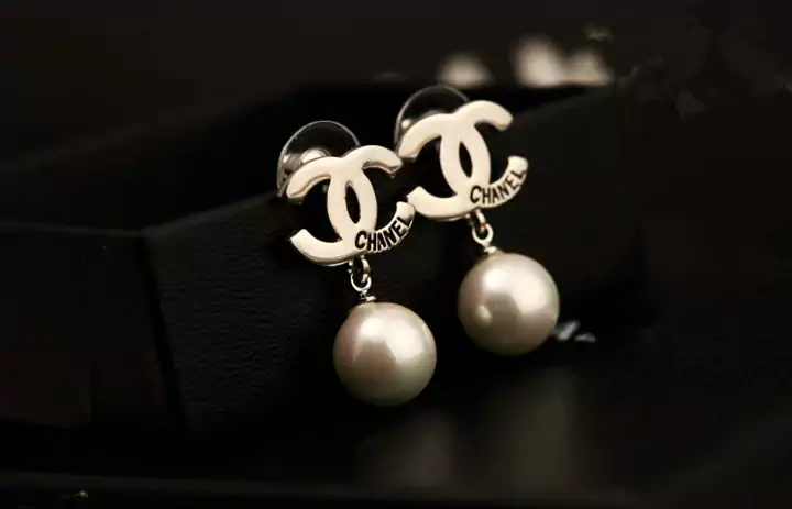 耳アクセ CHANEL ゴージャス