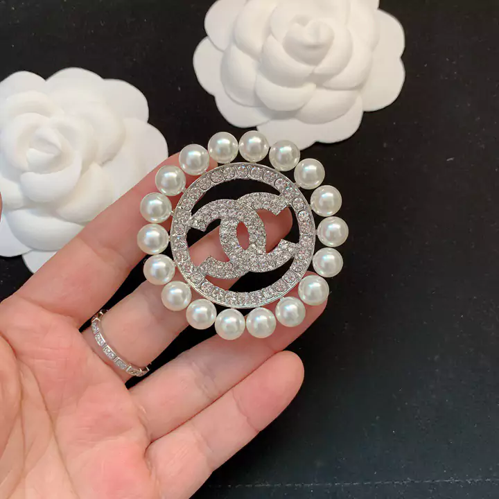 chanel brooch