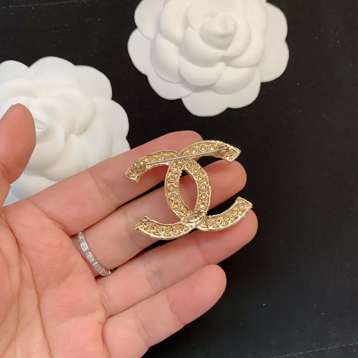 プレゼント brooch 人気ブランド