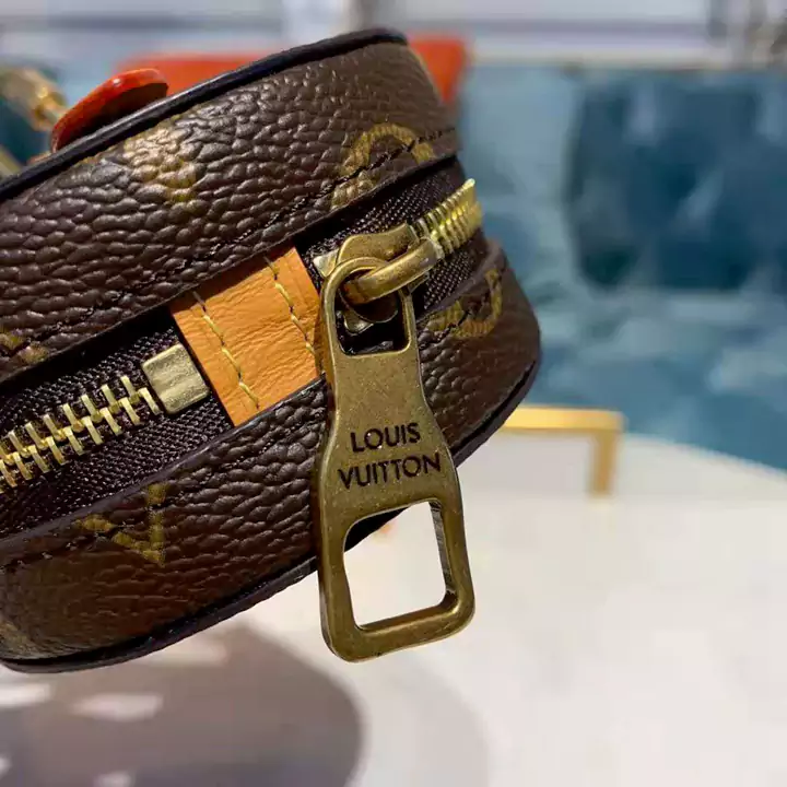 斜めがけバッグ 大人気 LV 