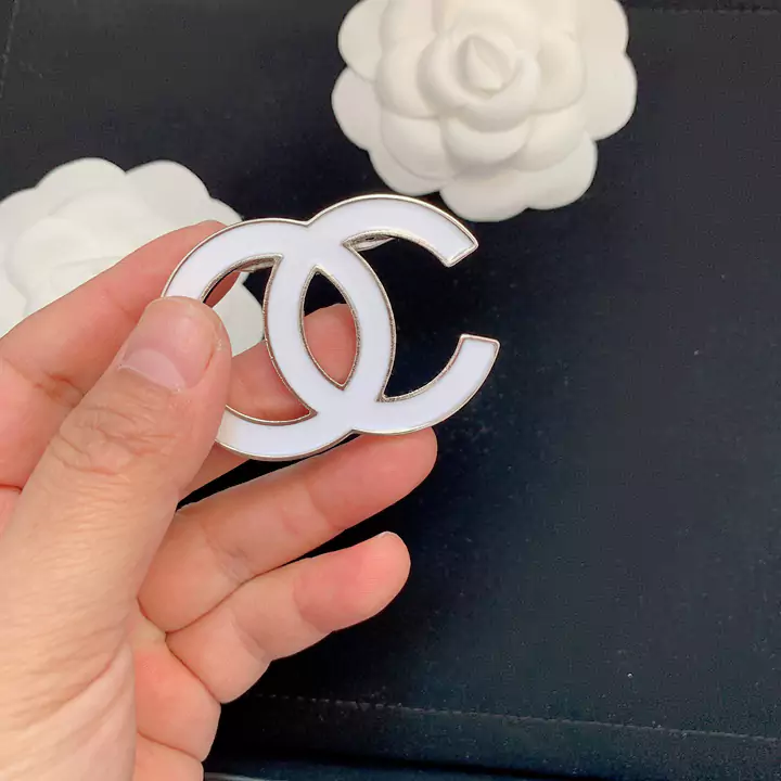 chanel brooch