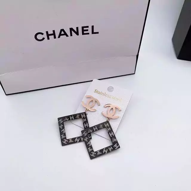 Chanel ピアス ブラック 大型