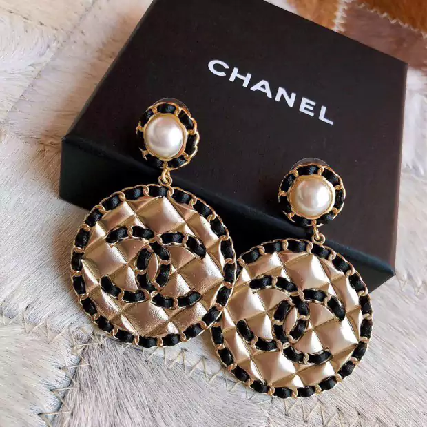 Chanel ピアス 丸形