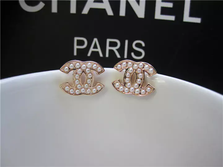 Chanel ショートピアス 可愛い