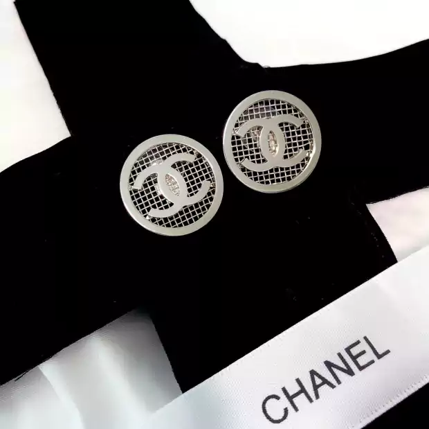 Chanel ピアス 丸形