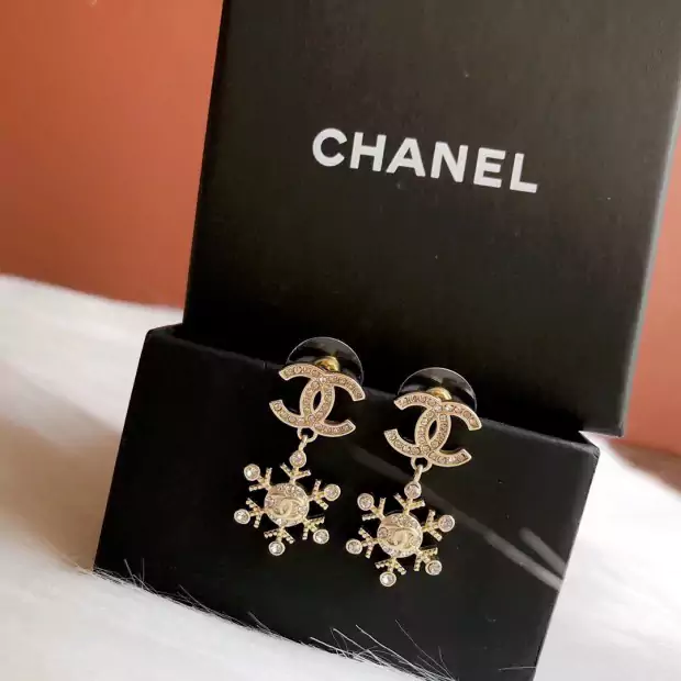 CHANEL イヤリング 雪花