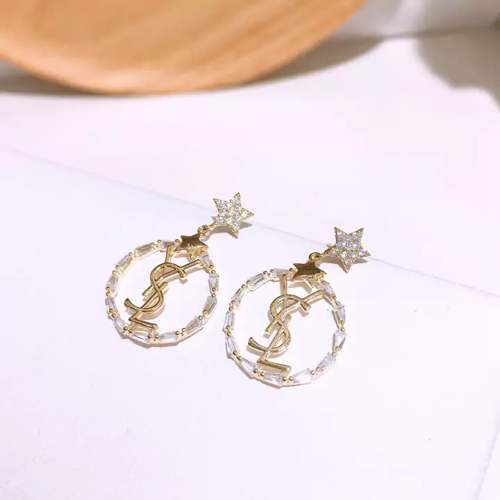 YSL ピアス 星