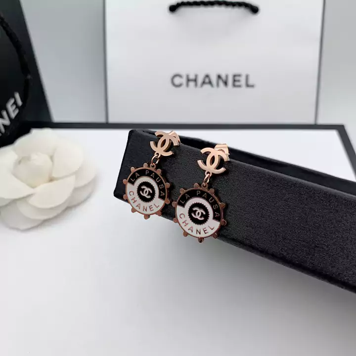 CHANEL ピアス