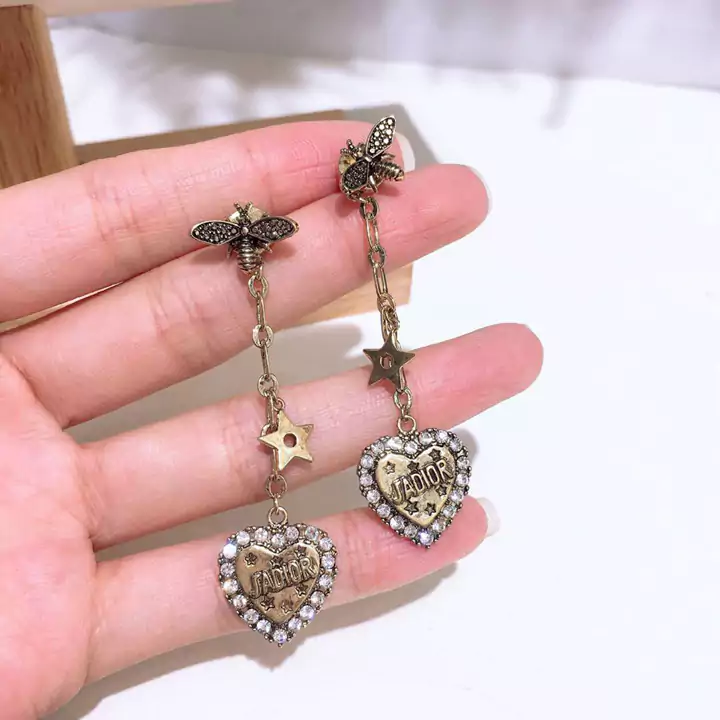 ピアス クラシカル風