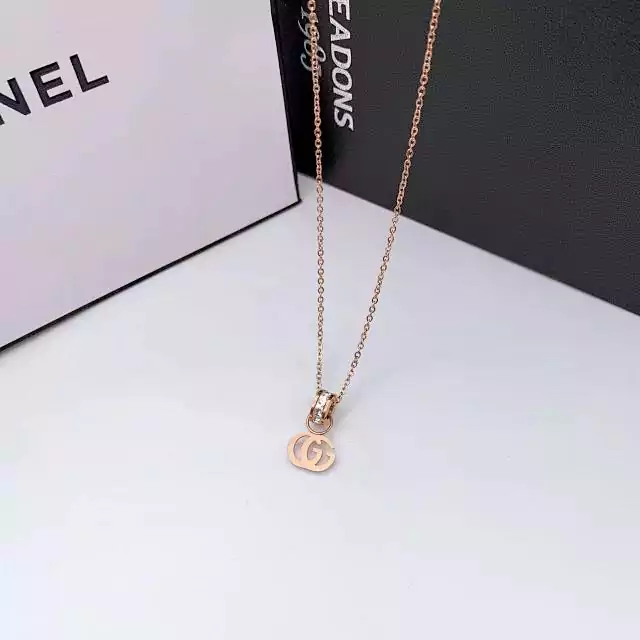 アクセサリー gucci グッチ お洒落