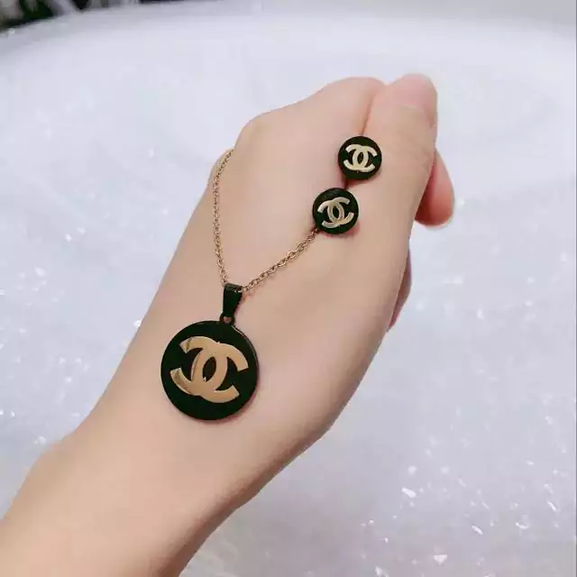 ネックレス Chanel ブラック