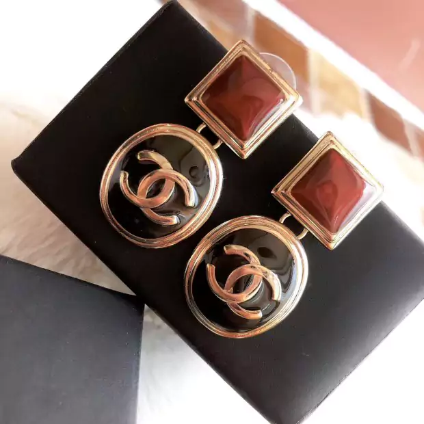 chanel ピアス おしゃれ