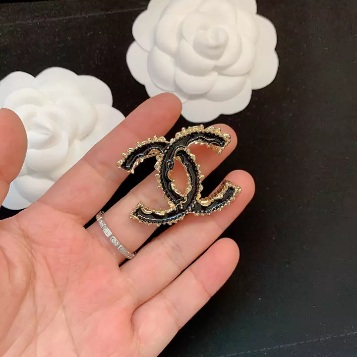 Chanel ブローチ