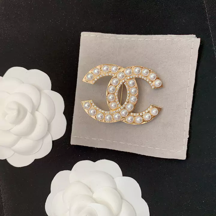 Chanel ブローチ パール