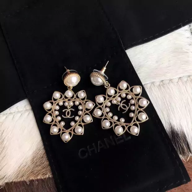 CHANEL 耳飾り 2020年 綺麗