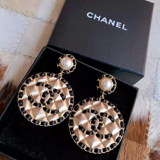 Chanel ピアス 丸形