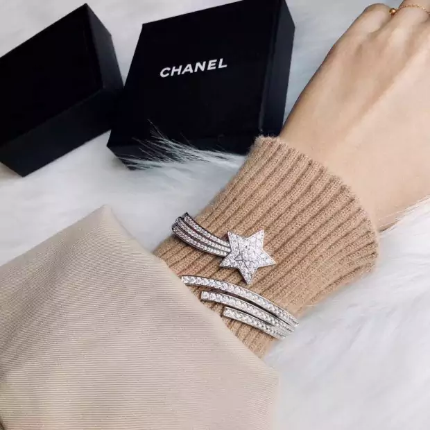 chanel おしゃれ オープンブレスレット ユニーク