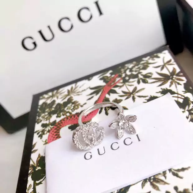 GUCCI 指輪