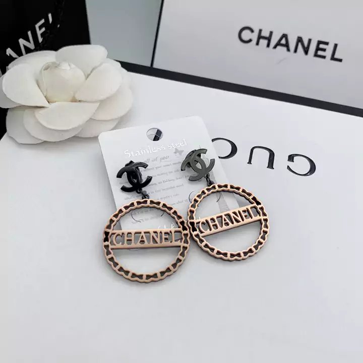 セレブ愛用 シャネル CHANEL ピアス