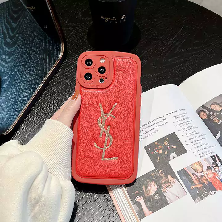 新作 YSL ブランド iPhone 16 Pro Max ケース 羊革製 高級感あふれるデザイン 手触りが良い レッドカラー シンプルでラグジュアリー 小洒落たブランド 全面保護