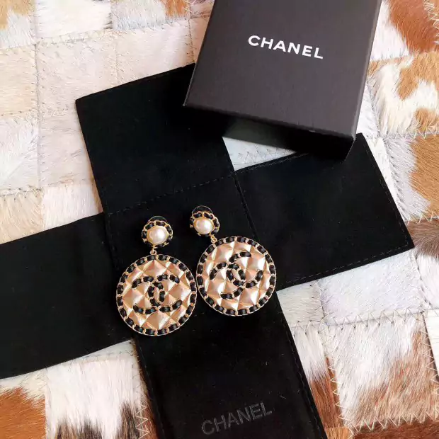 Chanel ピアス 丸形