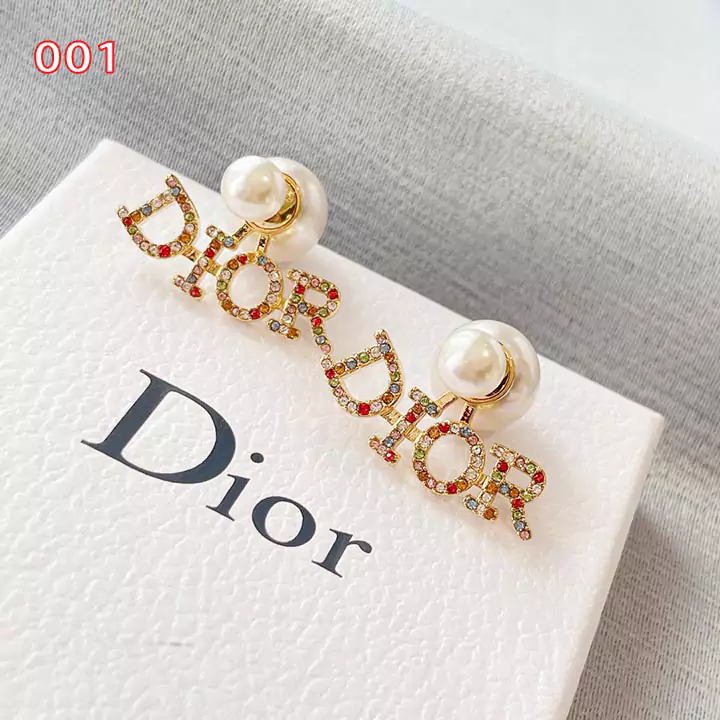 diorイヤースタッド 字母 高品質