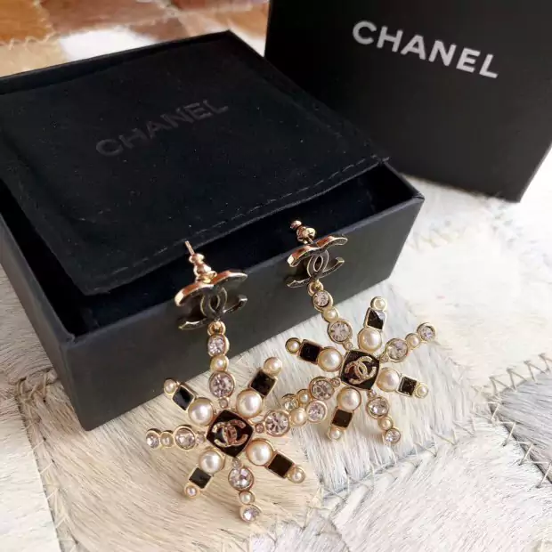 CHANEL 綺麗 おしゃれ 耳飾り