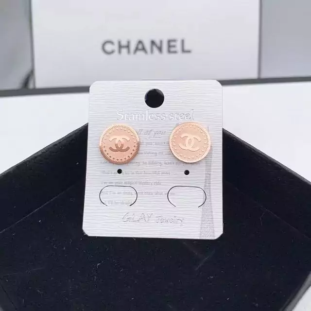 ピアス Chanel エレガント風