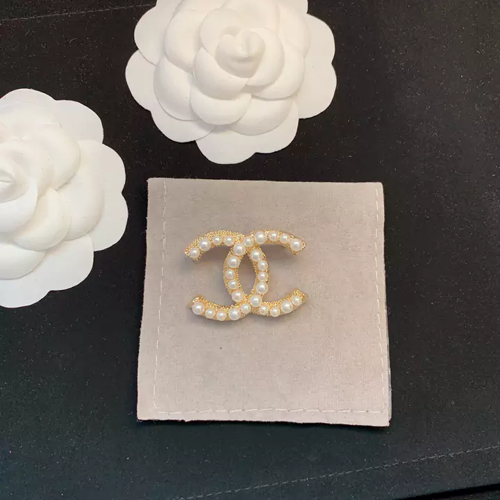 chanel アクセサリー レディース愛用