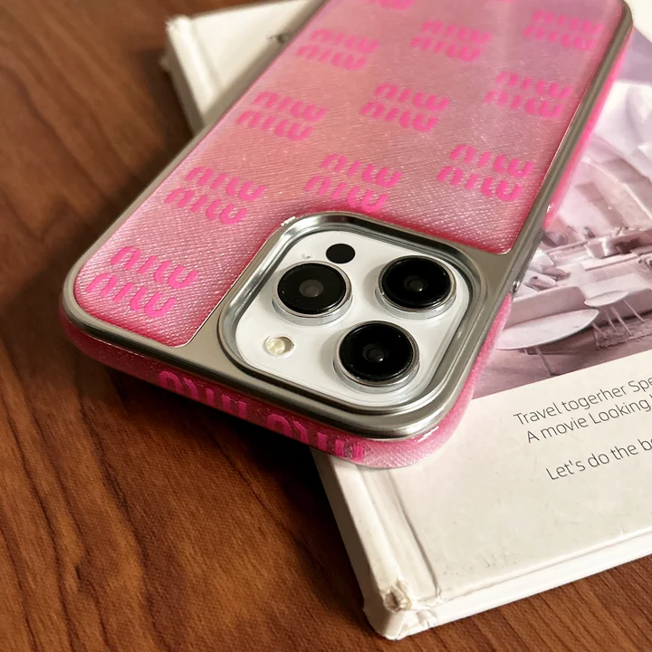 miumiu iphone 17 pro maxレンズケース