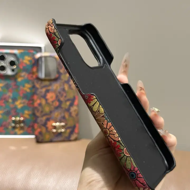 セリーヌ iphone 17ケース サフィアーノレザー