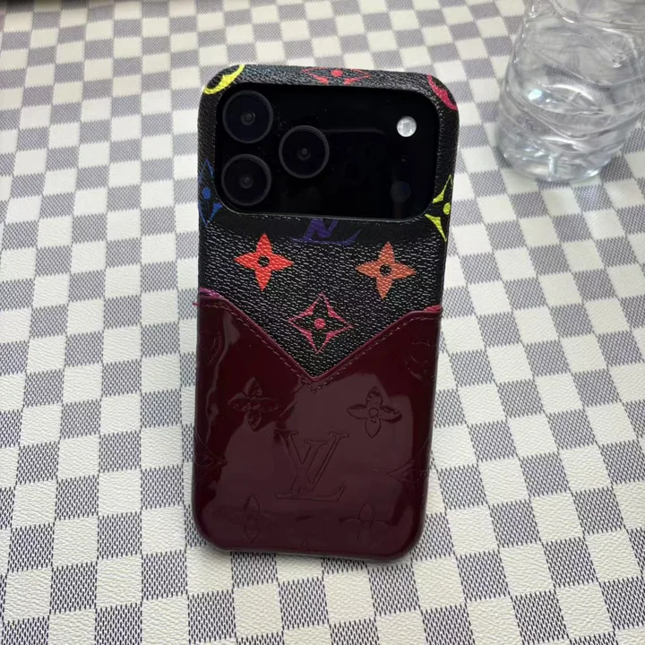 アイフォーン 15 プロ カバー 女性 vuitton風