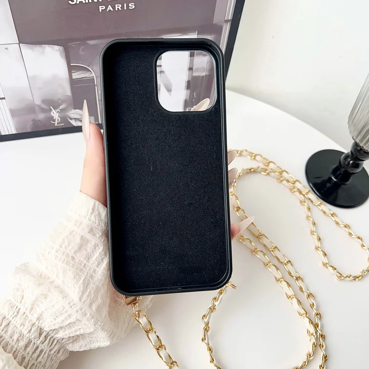 ysl iphone17ケース キルティングレザー