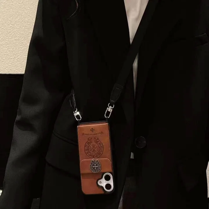 クロームハーツ iphone 17 proケース ストラップ付き