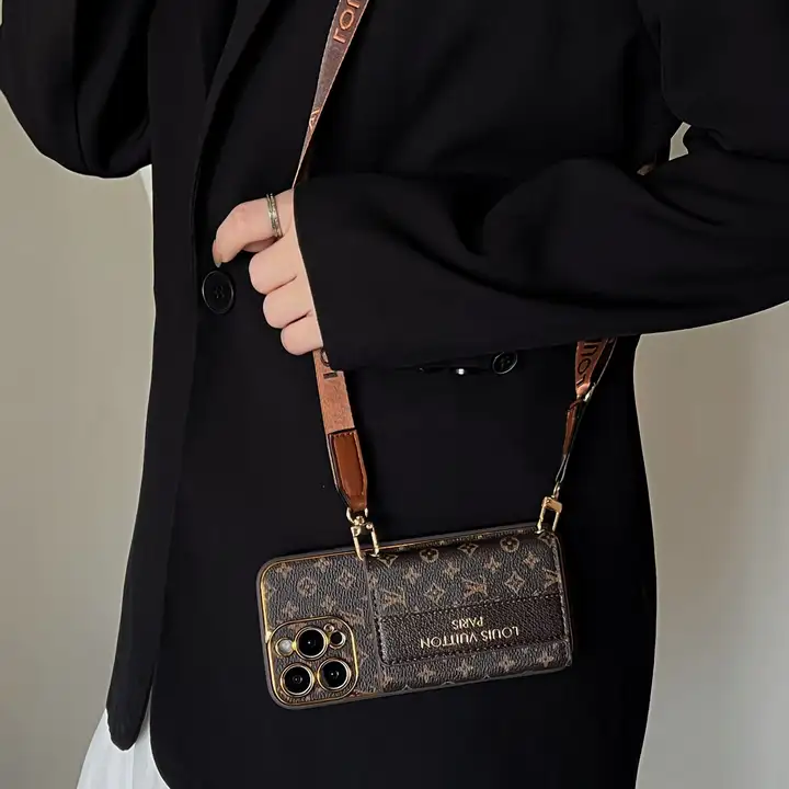 LV iPhone16ProMax カード収納