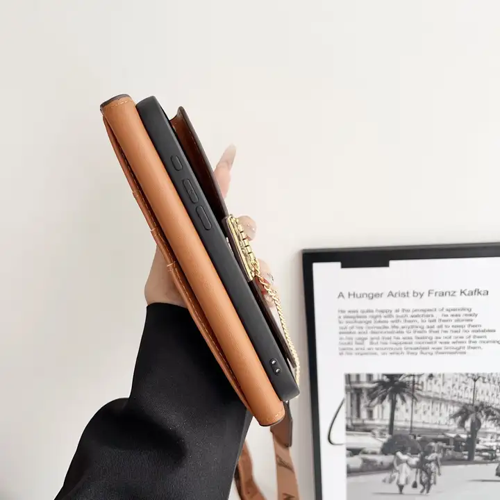 多機能 iphone17ケース ルイヴィトン