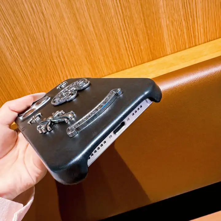 クロームハーツiphone17ケース 黒 かっこいい